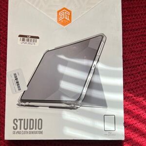 Studio Case for iPad (10th Generation) - Gray